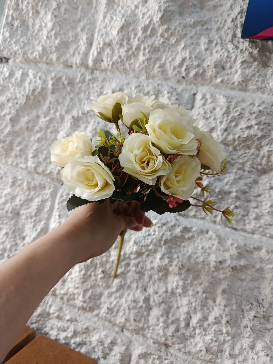 Ramo de Rosas Pequeñas Blancas 29cm
