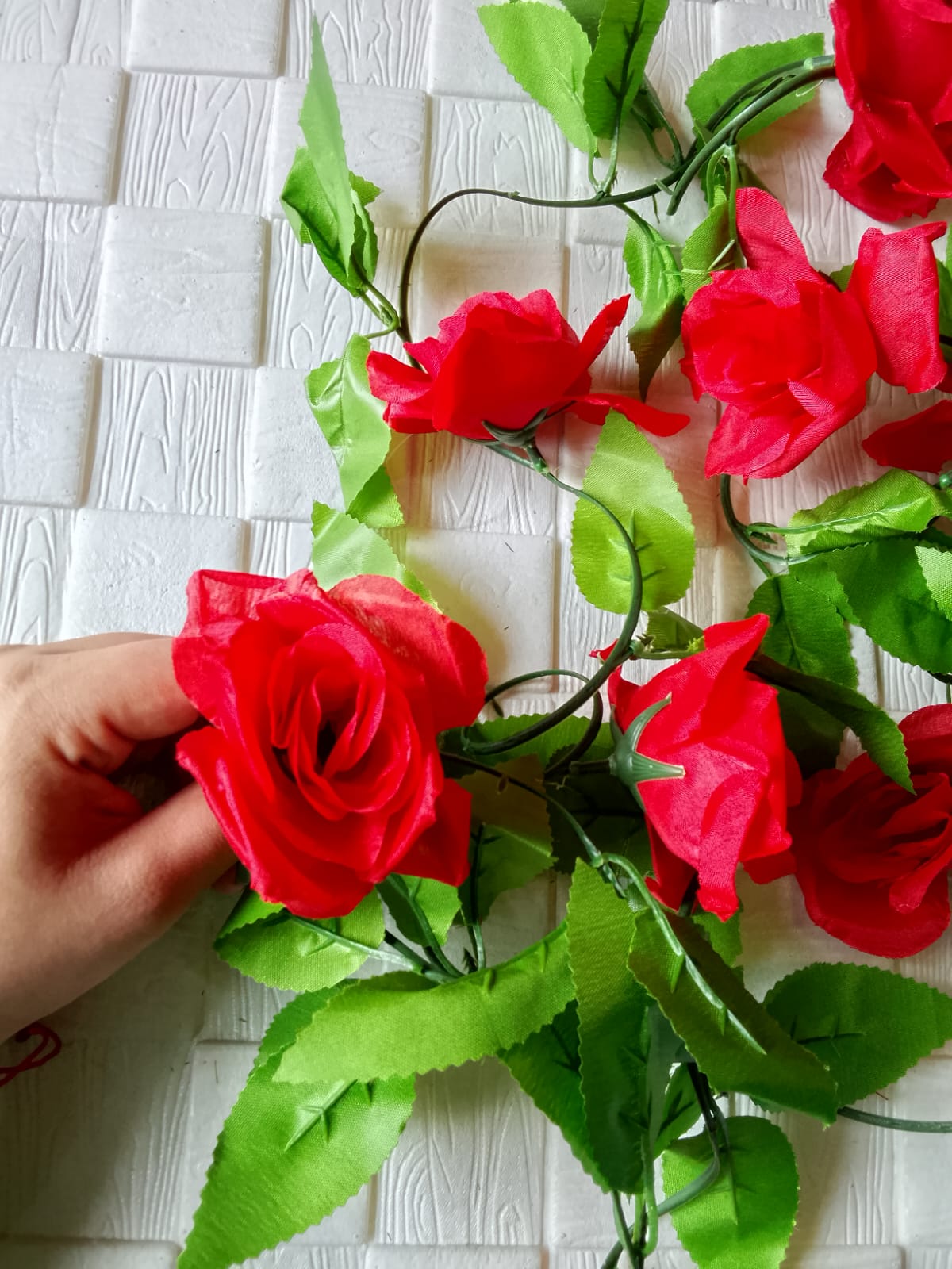 Tira Enredadera con Rosa Rojo 2.30mts