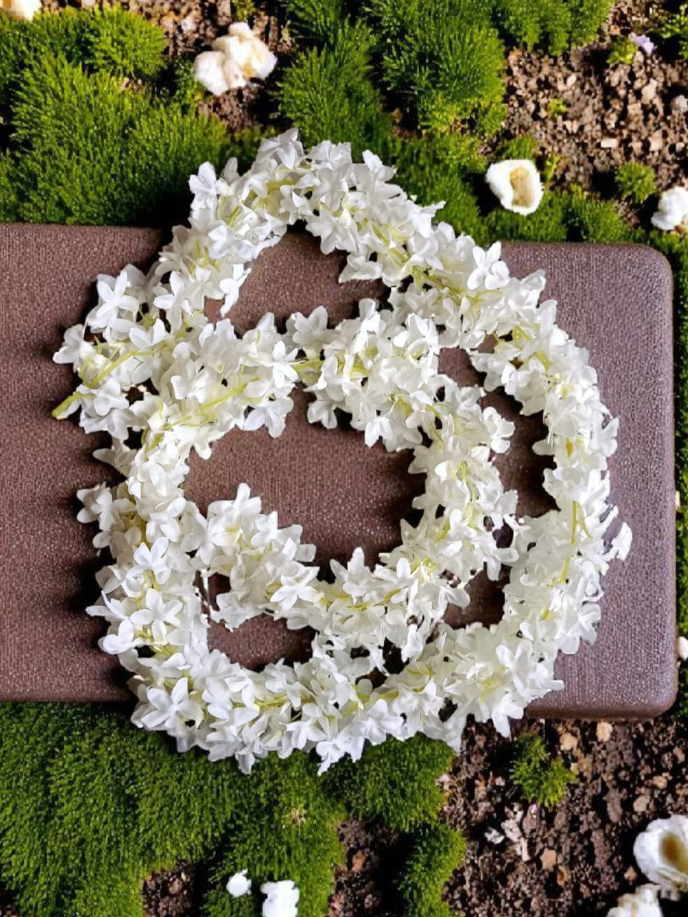 Tira Colgante Florecitas Blancas 1.50mts