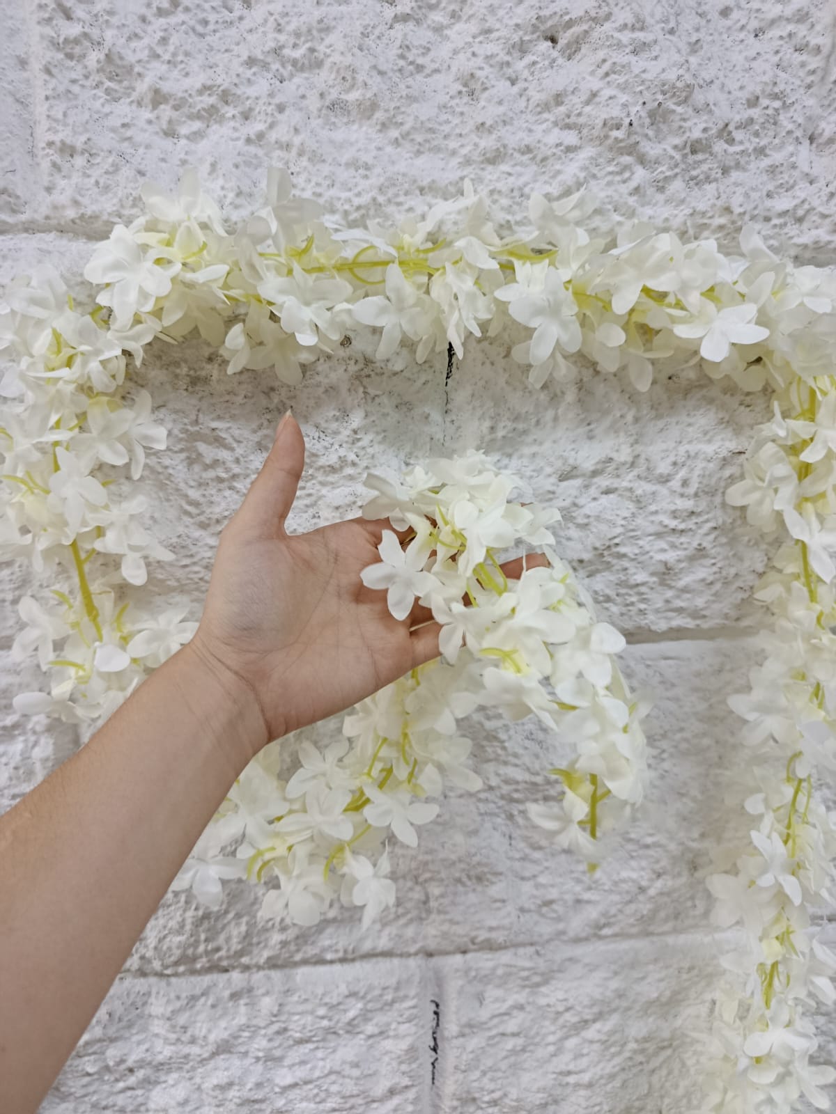 Tira Colgante Florecitas Blancas 1.50mts