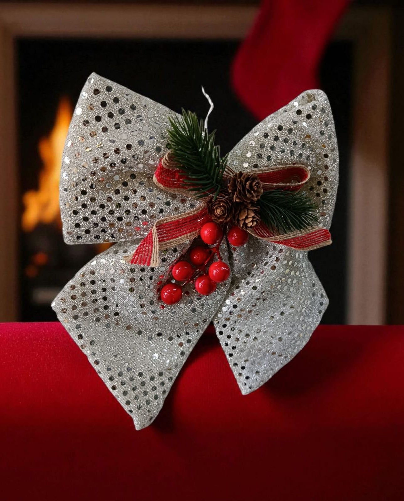 Moño Navideño Plateado 24cm