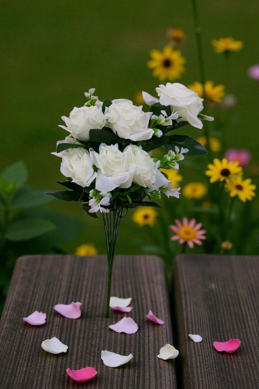 Ramo De Rosas Grandiflora  Blanca 43cm