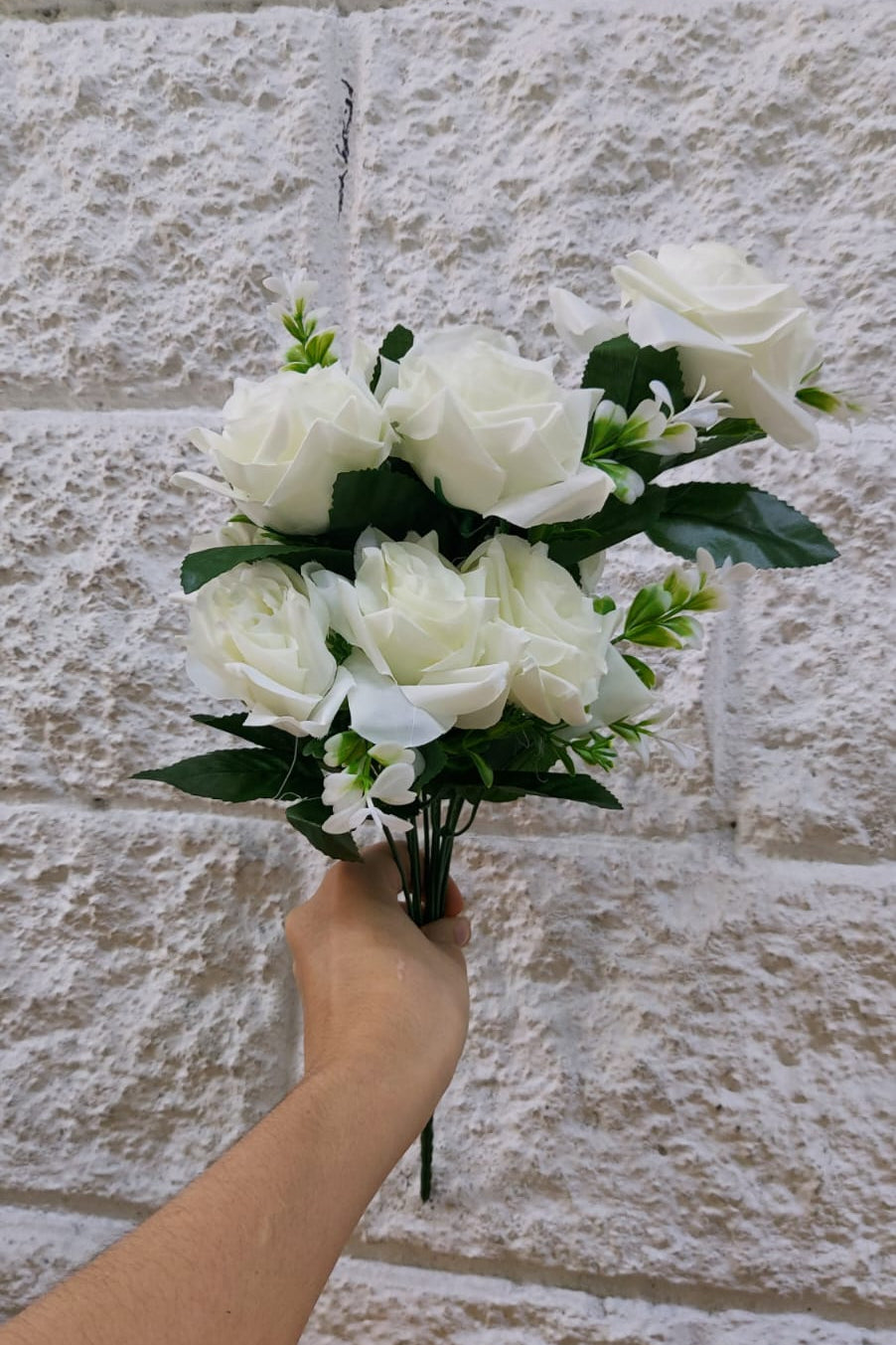 Ramo De Rosas Grandiflora  Blanca 43cm