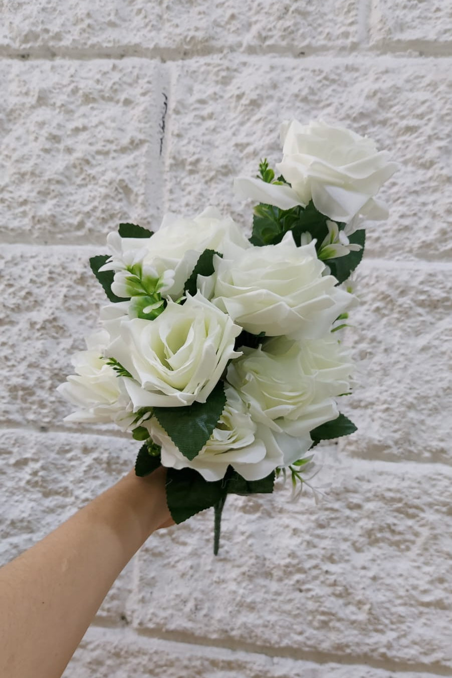 Ramo De Rosas Grandiflora  Blanca 43cm