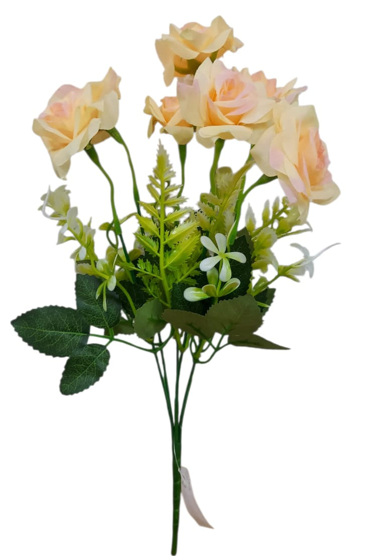 Ramo de Rosas Naranja Pastel con Follaje 35cm