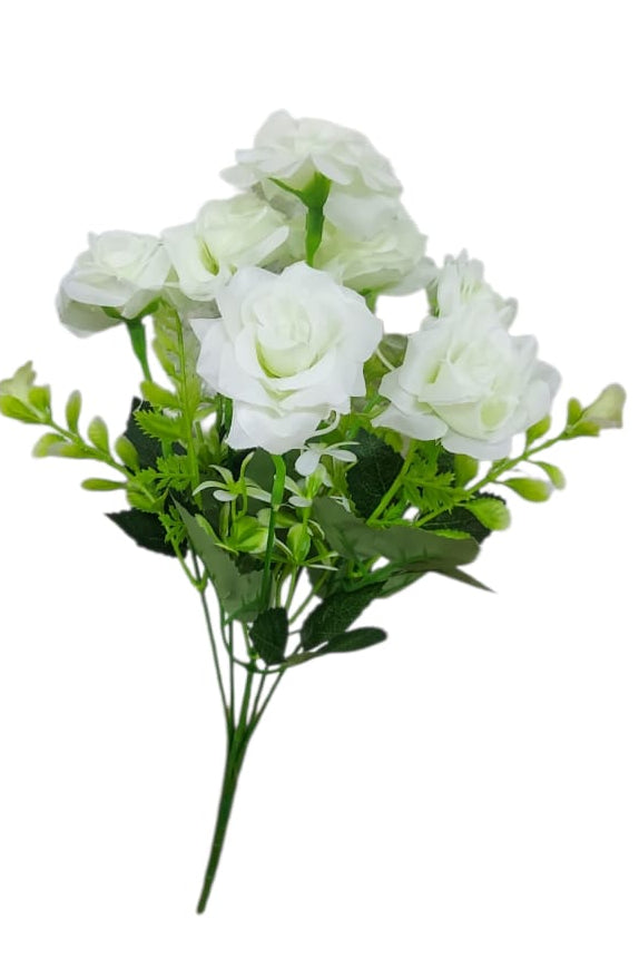 Ramo de Rosas Blancas con Follaje 35cm