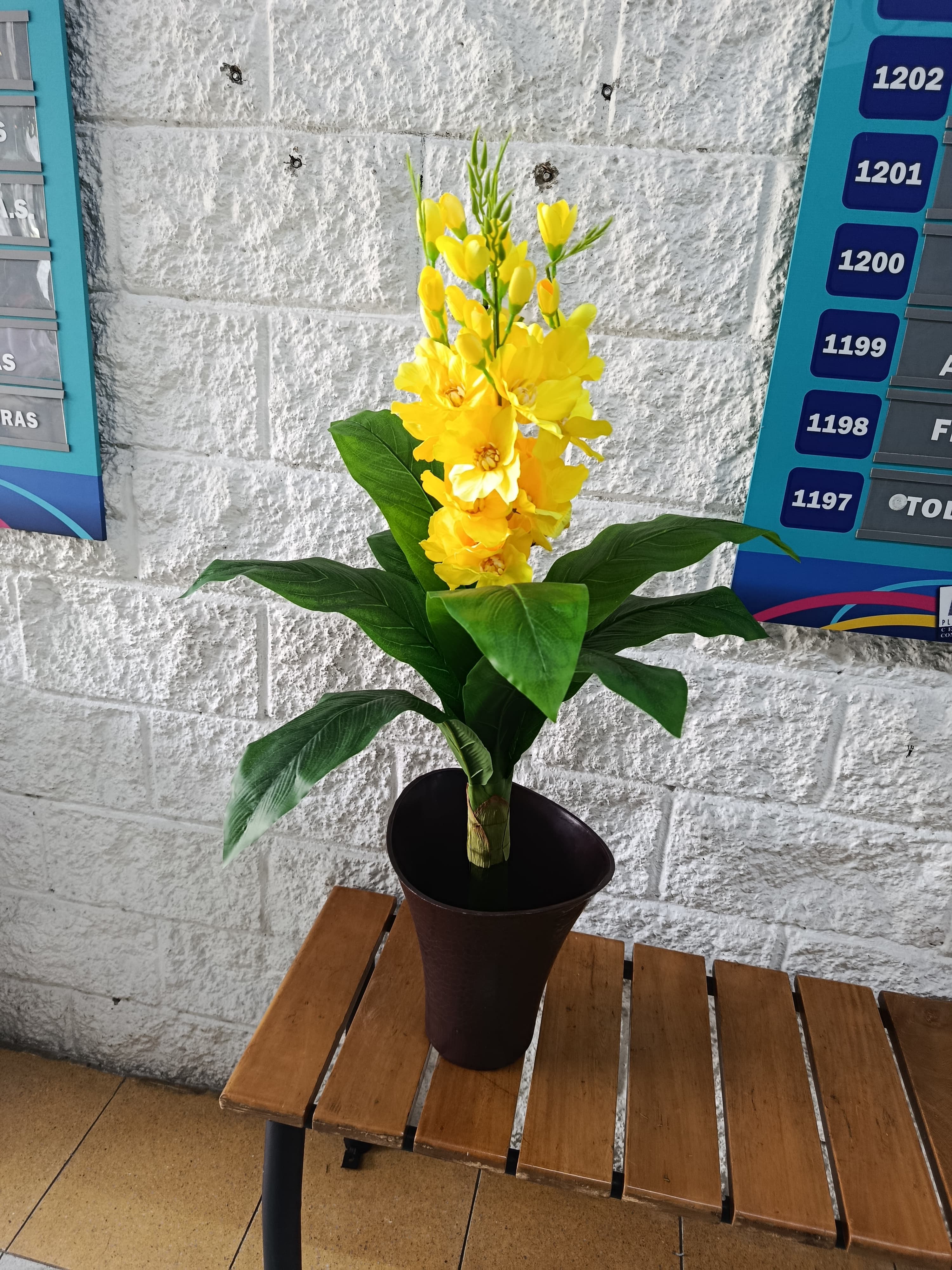 Planta para Matera con Flor Amarilla 97cm