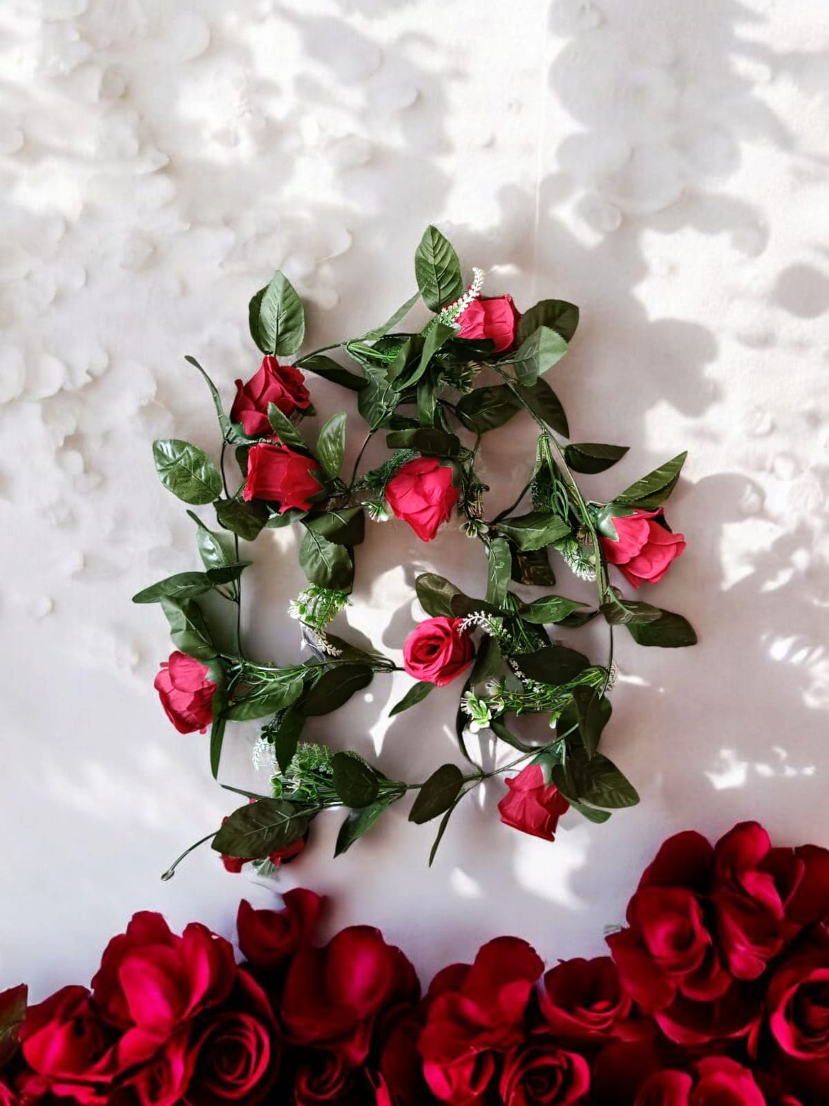 Tira Enredadera de Rosas Rojas 2mts