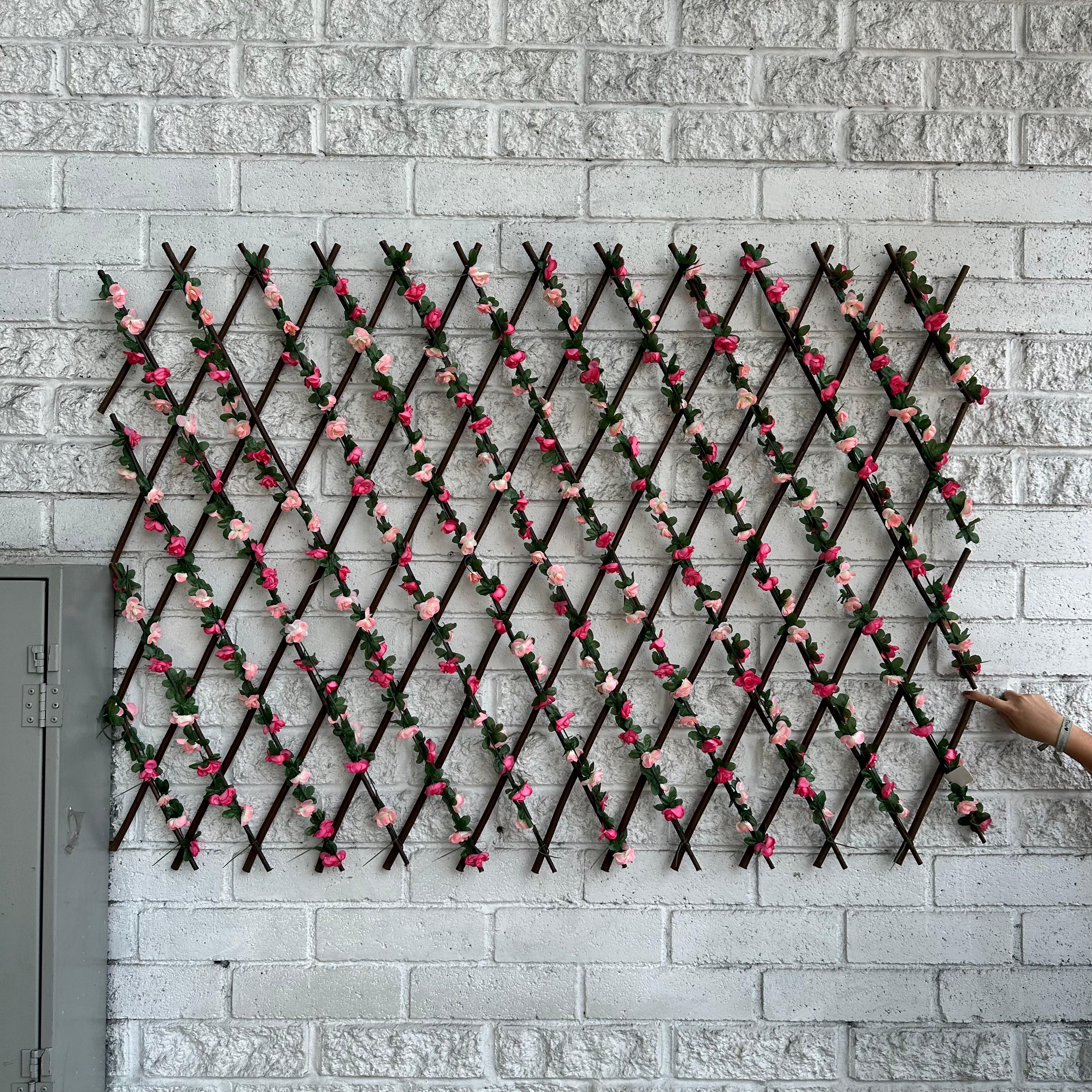 cercha plegable artificial de flores con maderita 2x1 mts